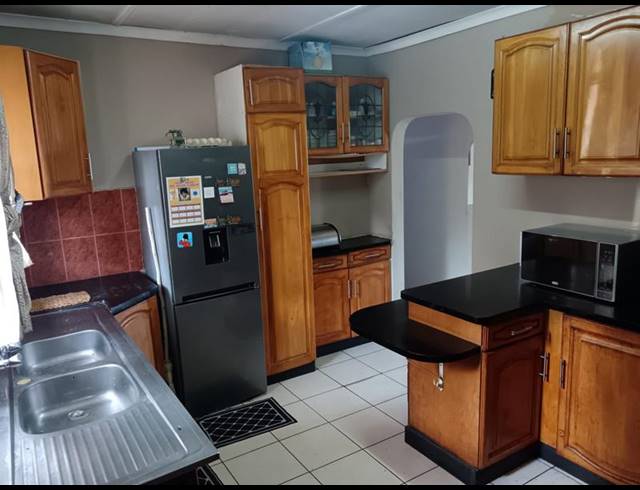 3 BEDROOM HOUSE FOR SALE IN ALLANDALE